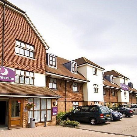 Premier Inn London Gatwick Airport South - London Road Crawley  Exterior foto