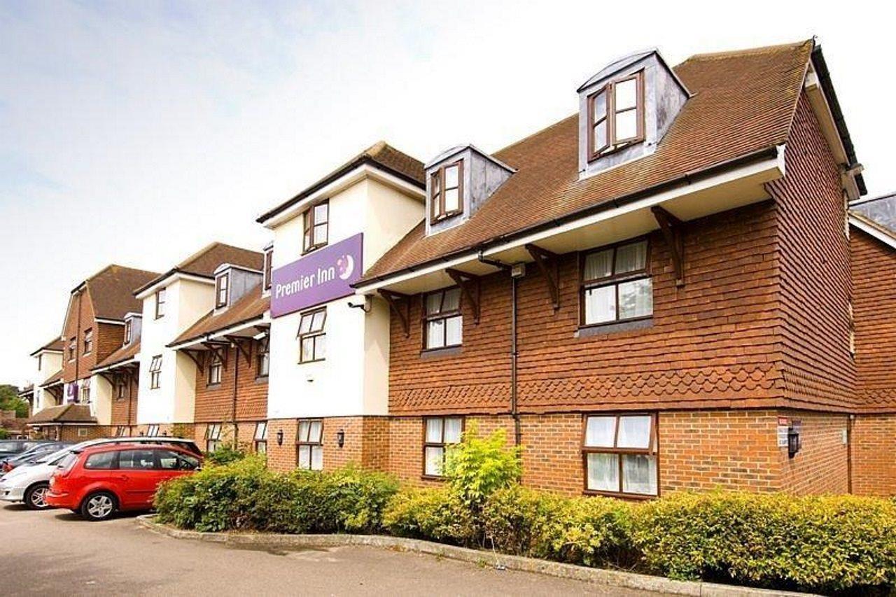 Premier Inn London Gatwick Airport South - London Road Crawley  Exterior foto